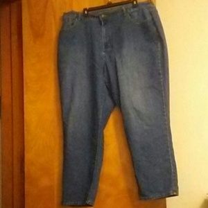 💝3/$10💝 Catherine's Right Fit Curvy Jeans